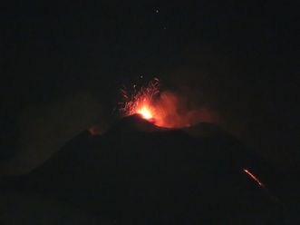 etna eruzione dicembre fontane