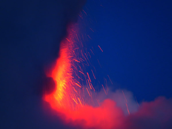 etna 14 eruption02