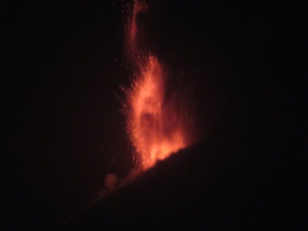 photo d'une vieille eruption, par G Musumeci
